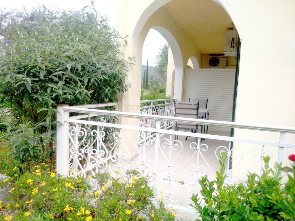 Villa Thomas Agios Georgios Pagon Extérieur photo